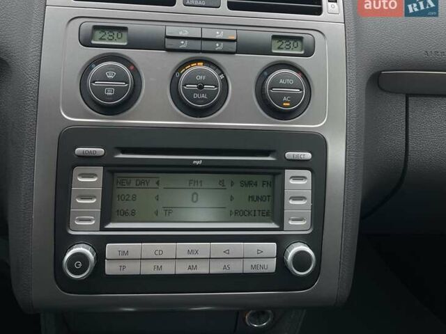 Коричневий Фольксваген Туран, об'ємом двигуна 1.4 л та пробігом 190 тис. км за 7333 $, фото 70 на Automoto.ua