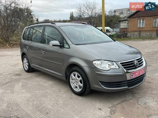 Коричневий Фольксваген Туран, об'ємом двигуна 1.4 л та пробігом 190 тис. км за 7333 $, фото 6 на Automoto.ua