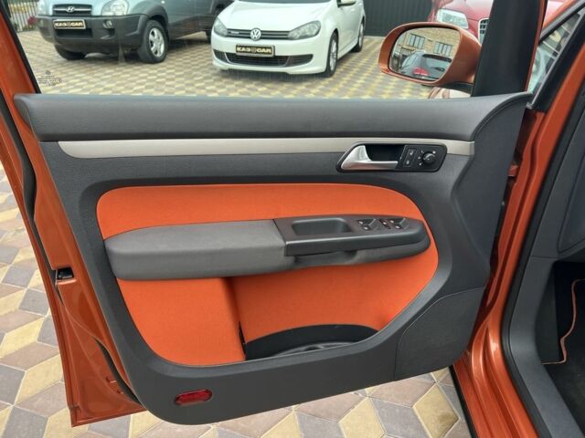 Коричневий Фольксваген Туран, об'ємом двигуна 1.4 л та пробігом 230 тис. км за 9200 $, фото 13 на Automoto.ua