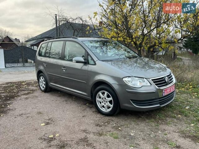 Коричневий Фольксваген Туран, об'ємом двигуна 1.4 л та пробігом 190 тис. км за 7333 $, фото 3 на Automoto.ua