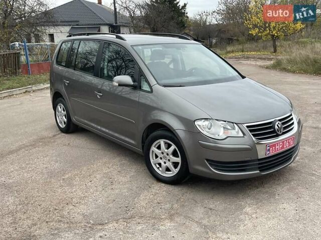 Коричневий Фольксваген Туран, об'ємом двигуна 1.4 л та пробігом 190 тис. км за 7333 $, фото 88 на Automoto.ua