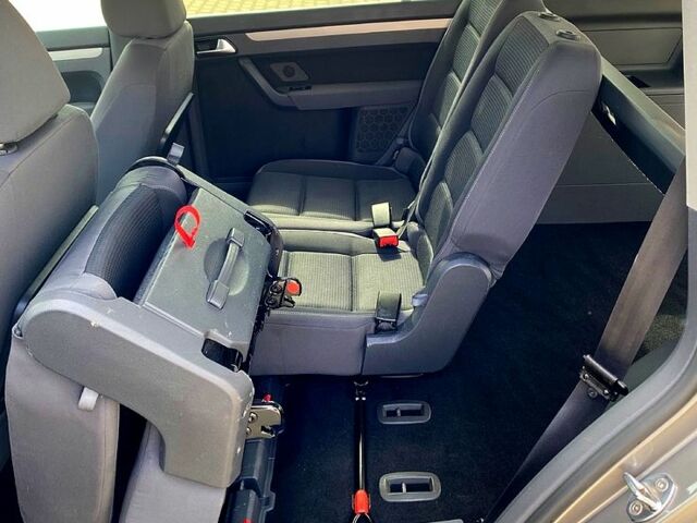 Коричневий Фольксваген Туран, об'ємом двигуна 1.9 л та пробігом 0 тис. км за 2700 $, фото 7 на Automoto.ua