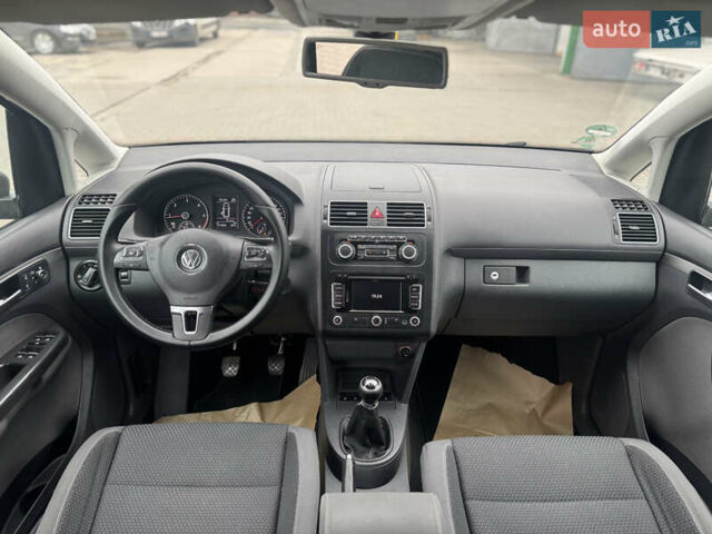 Коричневий Фольксваген Туран, об'ємом двигуна 1.6 л та пробігом 171 тис. км за 10800 $, фото 15 на Automoto.ua