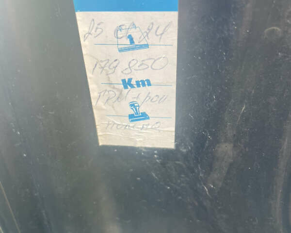 Коричневий Фольксваген Туран, об'ємом двигуна 1.6 л та пробігом 205 тис. км за 10700 $, фото 6 на Automoto.ua