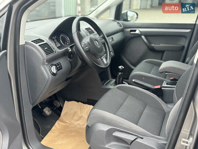 Коричневий Фольксваген Туран, об'ємом двигуна 1.6 л та пробігом 171 тис. км за 10800 $, фото 13 на Automoto.ua