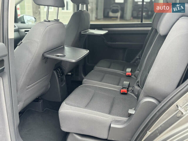 Коричневий Фольксваген Туран, об'ємом двигуна 1.6 л та пробігом 171 тис. км за 10800 $, фото 16 на Automoto.ua