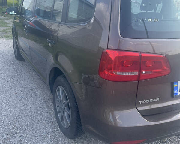 Коричневий Фольксваген Туран, об'ємом двигуна 1.6 л та пробігом 205 тис. км за 10700 $, фото 3 на Automoto.ua