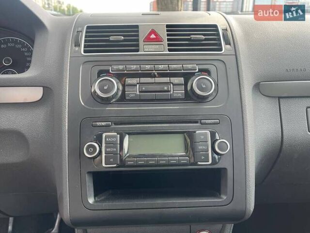 Коричневый Фольксваген Туран, объемом двигателя 1.2 л и пробегом 253 тыс. км за 9500 $, фото 8 на Automoto.ua