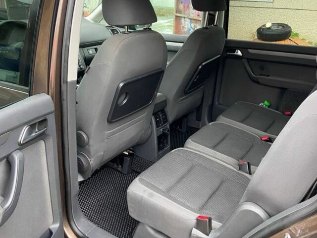 Коричневий Фольксваген Туран, об'ємом двигуна 1.6 л та пробігом 2 тис. км за 9500 $, фото 6 на Automoto.ua