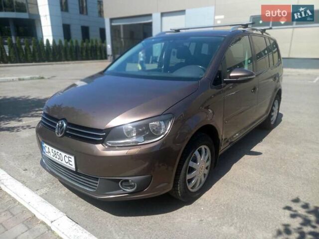 Коричневий Фольксваген Туран, об'ємом двигуна 1.97 л та пробігом 242 тис. км за 11700 $, фото 1 на Automoto.ua