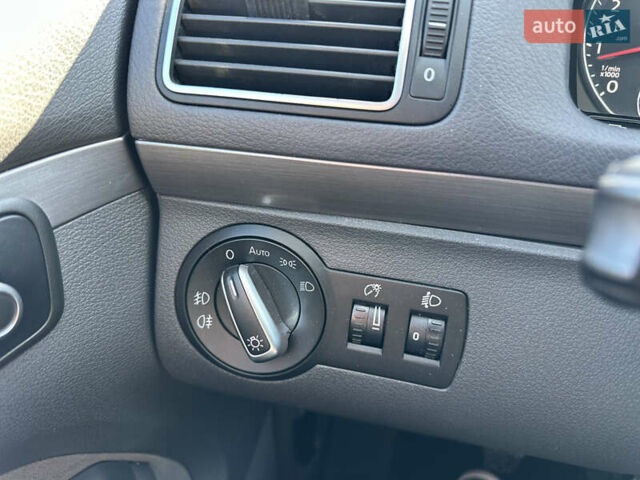 Коричневый Фольксваген Туран, объемом двигателя 1.4 л и пробегом 199 тыс. км за 9800 $, фото 24 на Automoto.ua