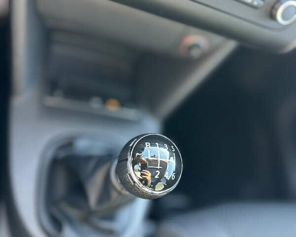 Коричневый Фольксваген Туран, объемом двигателя 1.4 л и пробегом 199 тыс. км за 9800 $, фото 21 на Automoto.ua