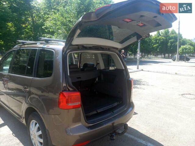 Коричневий Фольксваген Туран, об'ємом двигуна 1.97 л та пробігом 242 тис. км за 11700 $, фото 30 на Automoto.ua