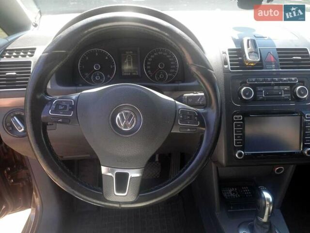 Коричневий Фольксваген Туран, об'ємом двигуна 1.97 л та пробігом 242 тис. км за 11700 $, фото 24 на Automoto.ua