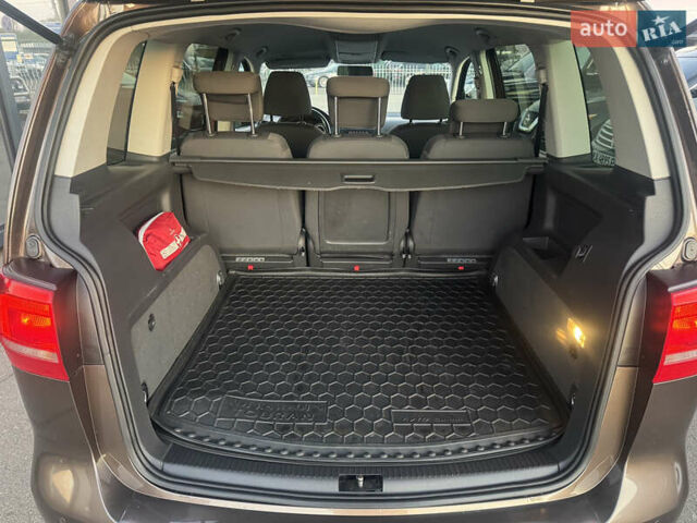 Коричневый Фольксваген Туран, объемом двигателя 1.4 л и пробегом 194 тыс. км за 9500 $, фото 6 на Automoto.ua