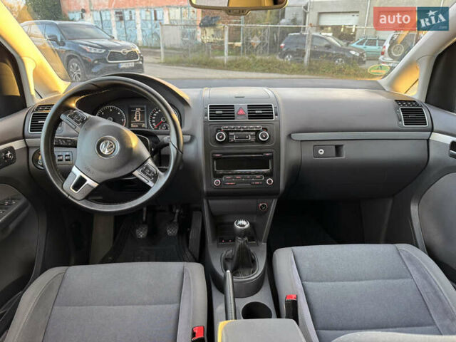 Коричневый Фольксваген Туран, объемом двигателя 1.6 л и пробегом 223 тыс. км за 10499 $, фото 30 на Automoto.ua