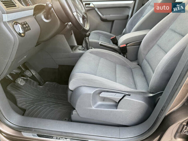 Коричневый Фольксваген Туран, объемом двигателя 1.6 л и пробегом 223 тыс. км за 10499 $, фото 40 на Automoto.ua