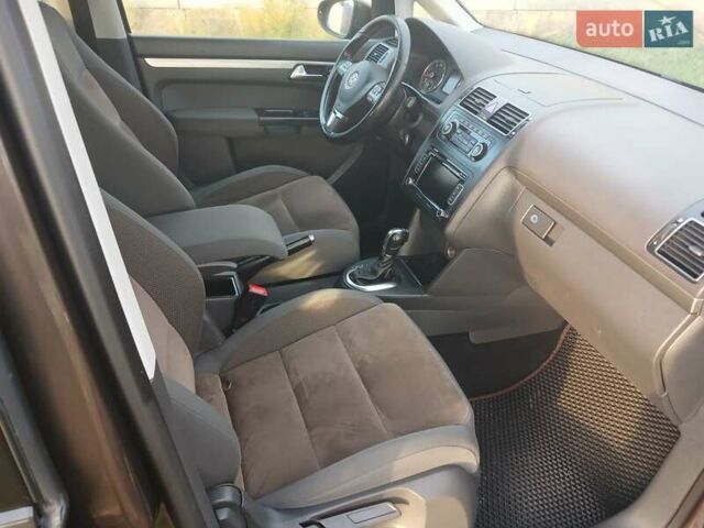 Коричневый Фольксваген Туран, объемом двигателя 1.4 л и пробегом 216 тыс. км за 9700 $, фото 5 на Automoto.ua