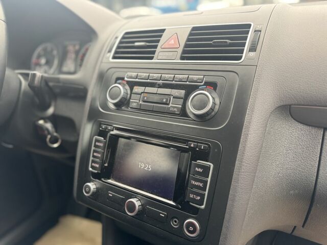 Коричневый Фольксваген Туран, объемом двигателя 1.6 л и пробегом 171 тыс. км за 10500 $, фото 22 на Automoto.ua