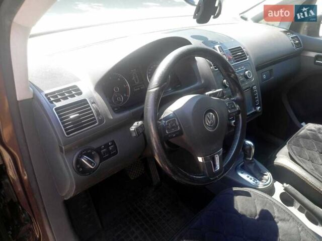 Коричневий Фольксваген Туран, об'ємом двигуна 1.97 л та пробігом 242 тис. км за 11700 $, фото 21 на Automoto.ua
