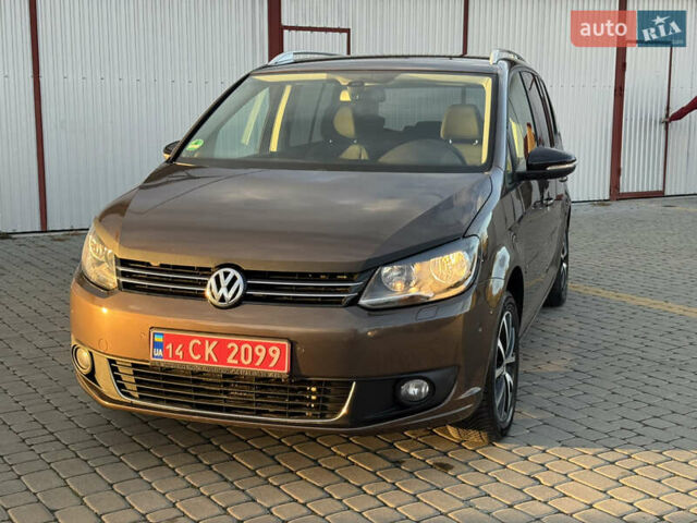 Коричневый Фольксваген Туран, объемом двигателя 1.6 л и пробегом 223 тыс. км за 10499 $, фото 1 на Automoto.ua
