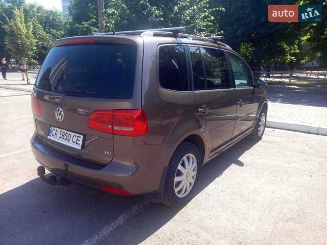 Коричневий Фольксваген Туран, об'ємом двигуна 1.97 л та пробігом 242 тис. км за 11700 $, фото 7 на Automoto.ua