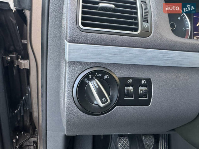 Коричневый Фольксваген Туран, объемом двигателя 1.6 л и пробегом 223 тыс. км за 10499 $, фото 42 на Automoto.ua