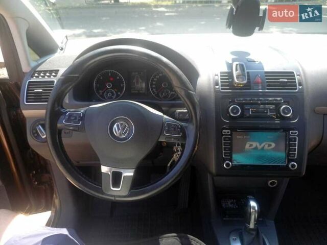 Коричневий Фольксваген Туран, об'ємом двигуна 1.97 л та пробігом 242 тис. км за 11700 $, фото 27 на Automoto.ua