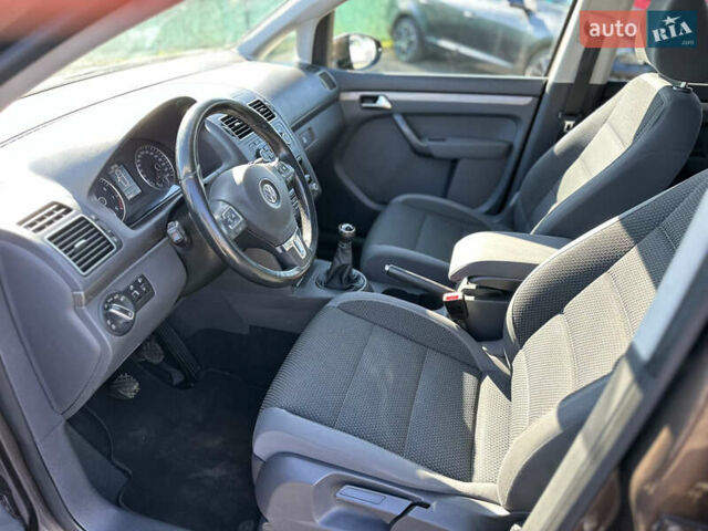 Коричневый Фольксваген Туран, объемом двигателя 1.4 л и пробегом 199 тыс. км за 9800 $, фото 30 на Automoto.ua