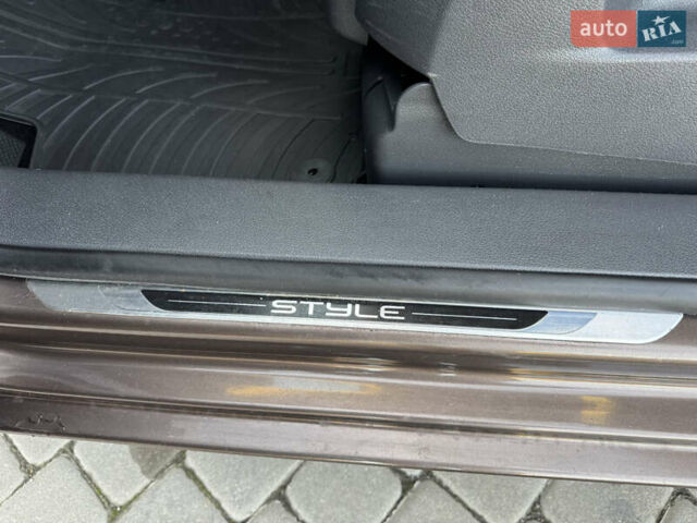 Коричневый Фольксваген Туран, объемом двигателя 1.6 л и пробегом 223 тыс. км за 10499 $, фото 41 на Automoto.ua