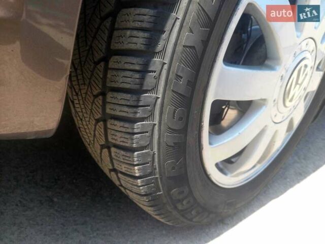 Коричневий Фольксваген Туран, об'ємом двигуна 1.97 л та пробігом 242 тис. км за 11700 $, фото 38 на Automoto.ua