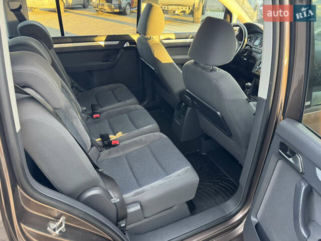 Коричневый Фольксваген Туран, объемом двигателя 1.6 л и пробегом 223 тыс. км за 10499 $, фото 26 на Automoto.ua