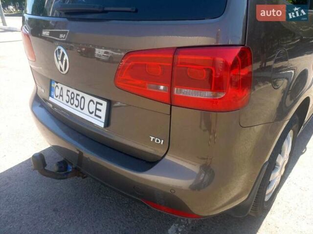 Коричневий Фольксваген Туран, об'ємом двигуна 1.97 л та пробігом 242 тис. км за 11700 $, фото 8 на Automoto.ua