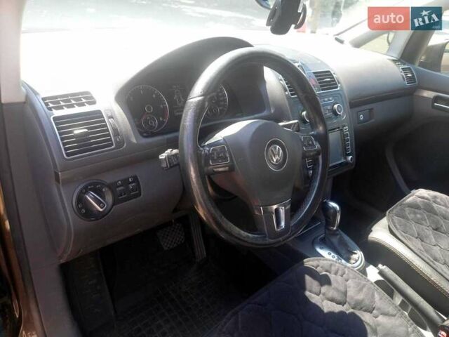 Коричневий Фольксваген Туран, об'ємом двигуна 1.97 л та пробігом 242 тис. км за 11700 $, фото 32 на Automoto.ua