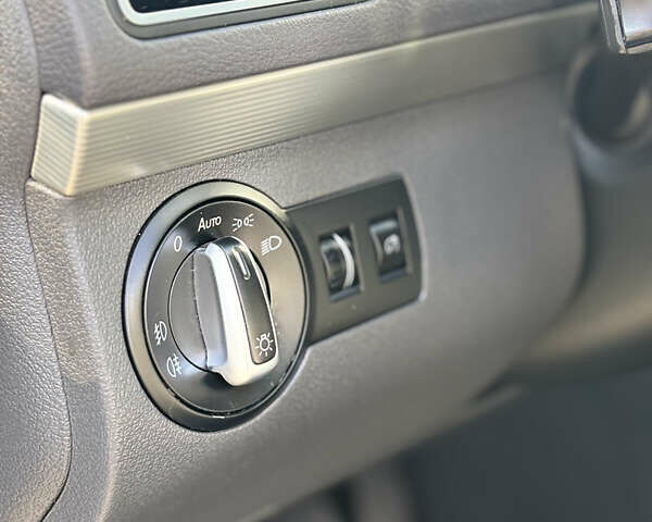 Коричневый Фольксваген Туран, объемом двигателя 1.6 л и пробегом 277 тыс. км за 10600 $, фото 15 на Automoto.ua