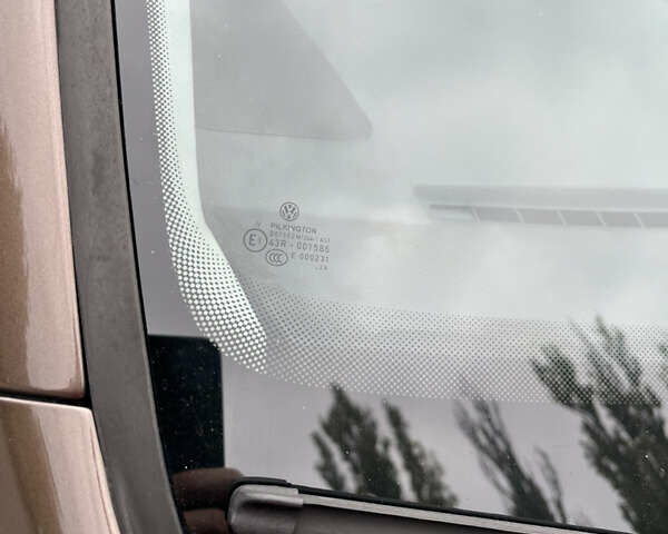 Коричневый Фольксваген Туран, объемом двигателя 1.97 л и пробегом 145 тыс. км за 11900 $, фото 16 на Automoto.ua