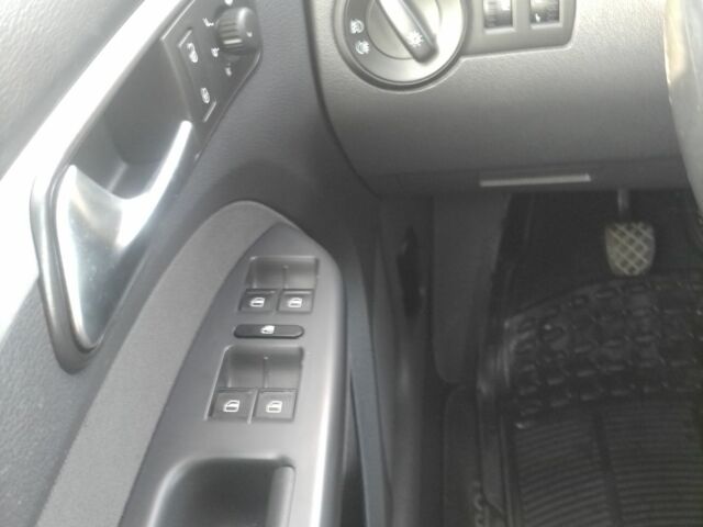 Коричневый Фольксваген Туран, объемом двигателя 0 л и пробегом 259 тыс. км за 9800 $, фото 16 на Automoto.ua