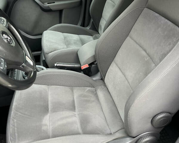 Коричневый Фольксваген Туран, объемом двигателя 1.97 л и пробегом 145 тыс. км за 11900 $, фото 27 на Automoto.ua