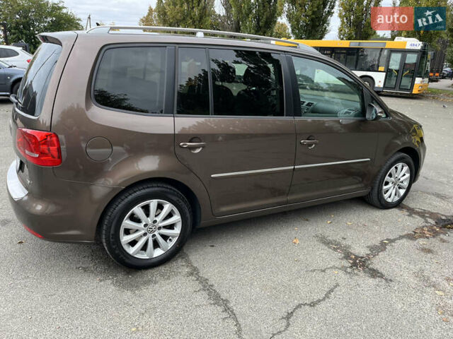 Коричневый Фольксваген Туран, объемом двигателя 1.97 л и пробегом 145 тыс. км за 11900 $, фото 12 на Automoto.ua