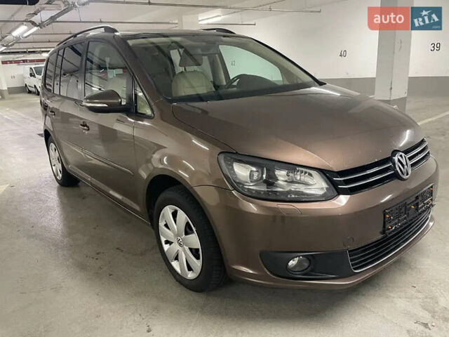 Коричневий Фольксваген Туран, об'ємом двигуна 2 л та пробігом 235 тис. км за 13750 $, фото 12 на Automoto.ua