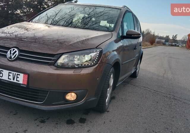 Коричневий Фольксваген Туран, об'ємом двигуна 1.4 л та пробігом 223 тис. км за 10700 $, фото 1 на Automoto.ua