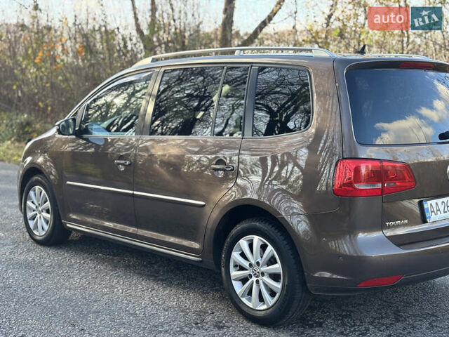 Коричневый Фольксваген Туран, объемом двигателя 1.6 л и пробегом 277 тыс. км за 10600 $, фото 4 на Automoto.ua