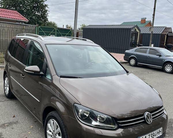 Коричневый Фольксваген Туран, объемом двигателя 1.97 л и пробегом 145 тыс. км за 11900 $, фото 3 на Automoto.ua