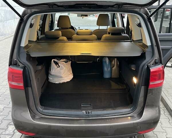 Коричневий Фольксваген Туран, об'ємом двигуна 1.39 л та пробігом 270 тис. км за 7200 $, фото 6 на Automoto.ua