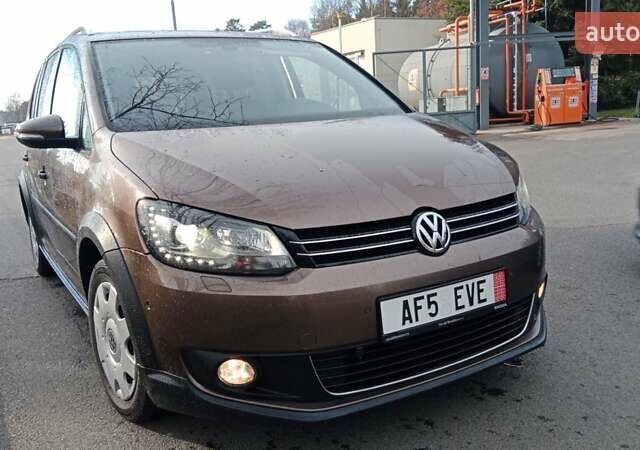 Коричневий Фольксваген Туран, об'ємом двигуна 1.4 л та пробігом 223 тис. км за 10700 $, фото 2 на Automoto.ua