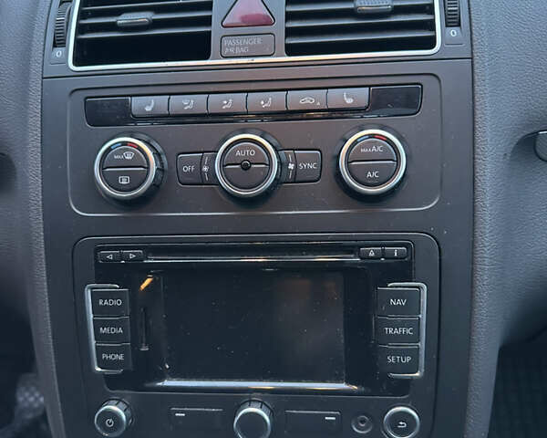 Коричневий Фольксваген Туран, об'ємом двигуна 1.39 л та пробігом 273 тис. км за 8200 $, фото 12 на Automoto.ua