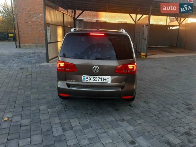Коричневый Фольксваген Туран, объемом двигателя 1.6 л и пробегом 209 тыс. км за 10500 $, фото 3 на Automoto.ua