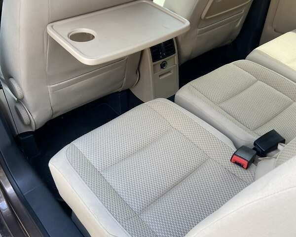 Коричневий Фольксваген Туран, об'ємом двигуна 2 л та пробігом 235 тис. км за 13750 $, фото 10 на Automoto.ua