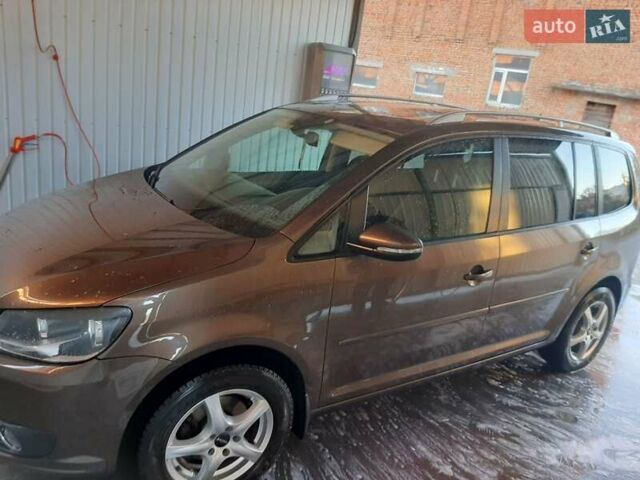 Коричневый Фольксваген Туран, объемом двигателя 1.6 л и пробегом 209 тыс. км за 10500 $, фото 1 на Automoto.ua