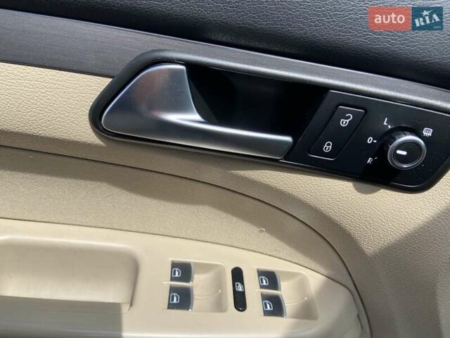 Коричневий Фольксваген Туран, об'ємом двигуна 2 л та пробігом 235 тис. км за 13750 $, фото 9 на Automoto.ua